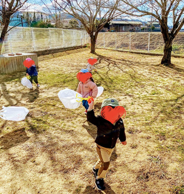 た～こ　たこ🪁　あーがれ～～🎶